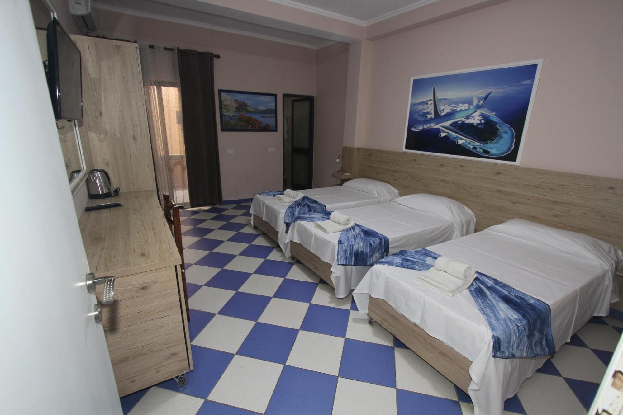 Kompleksi Eli Guest House ดูร์เรส ภายนอก รูปภาพ