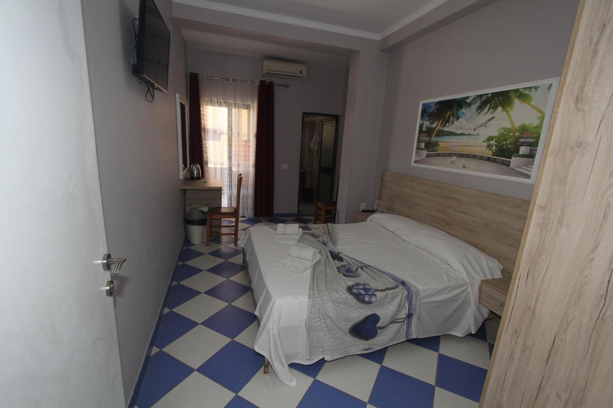 Kompleksi Eli Guest House ดูร์เรส ภายนอก รูปภาพ