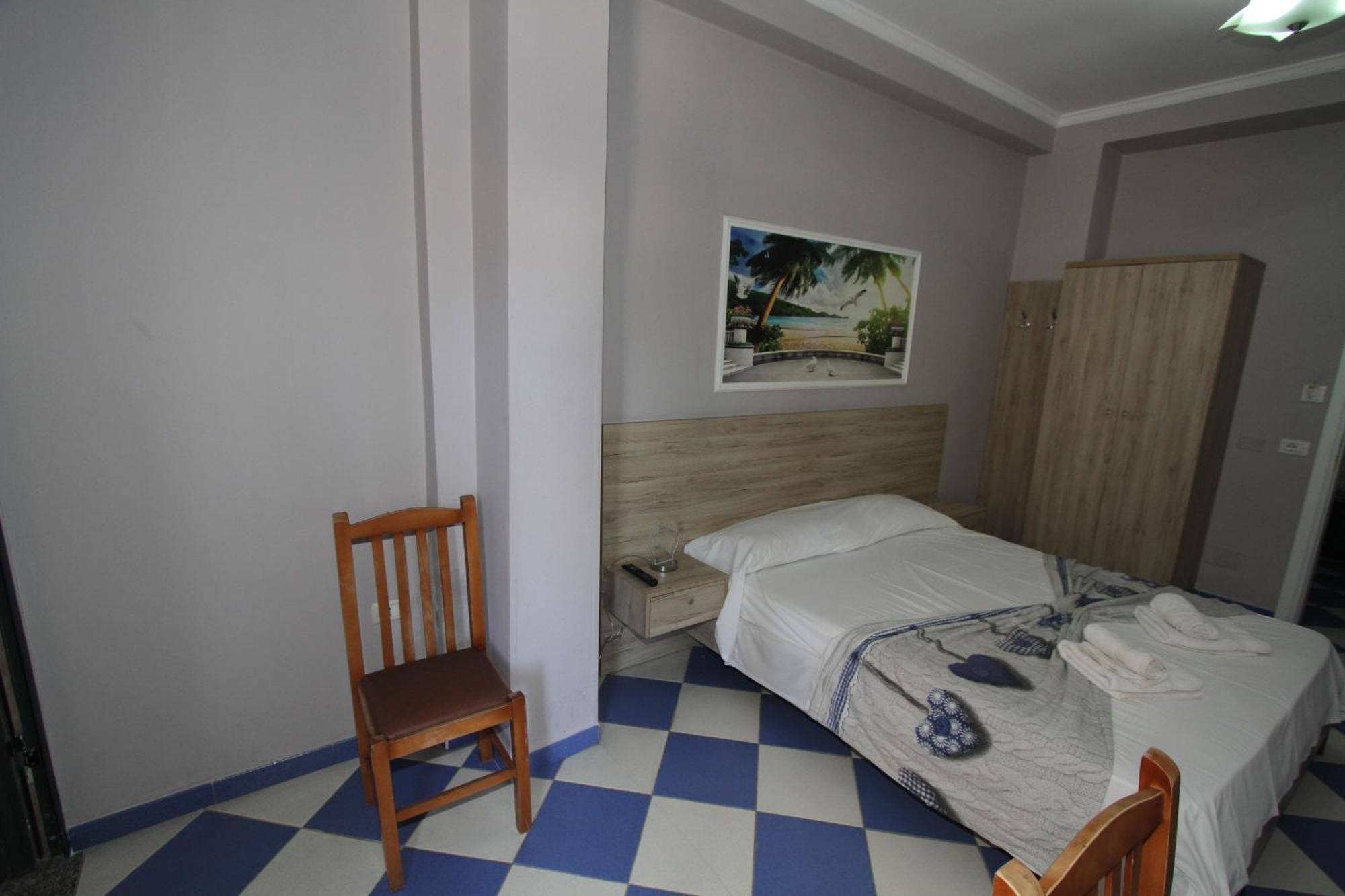 Kompleksi Eli Guest House ดูร์เรส ภายนอก รูปภาพ
