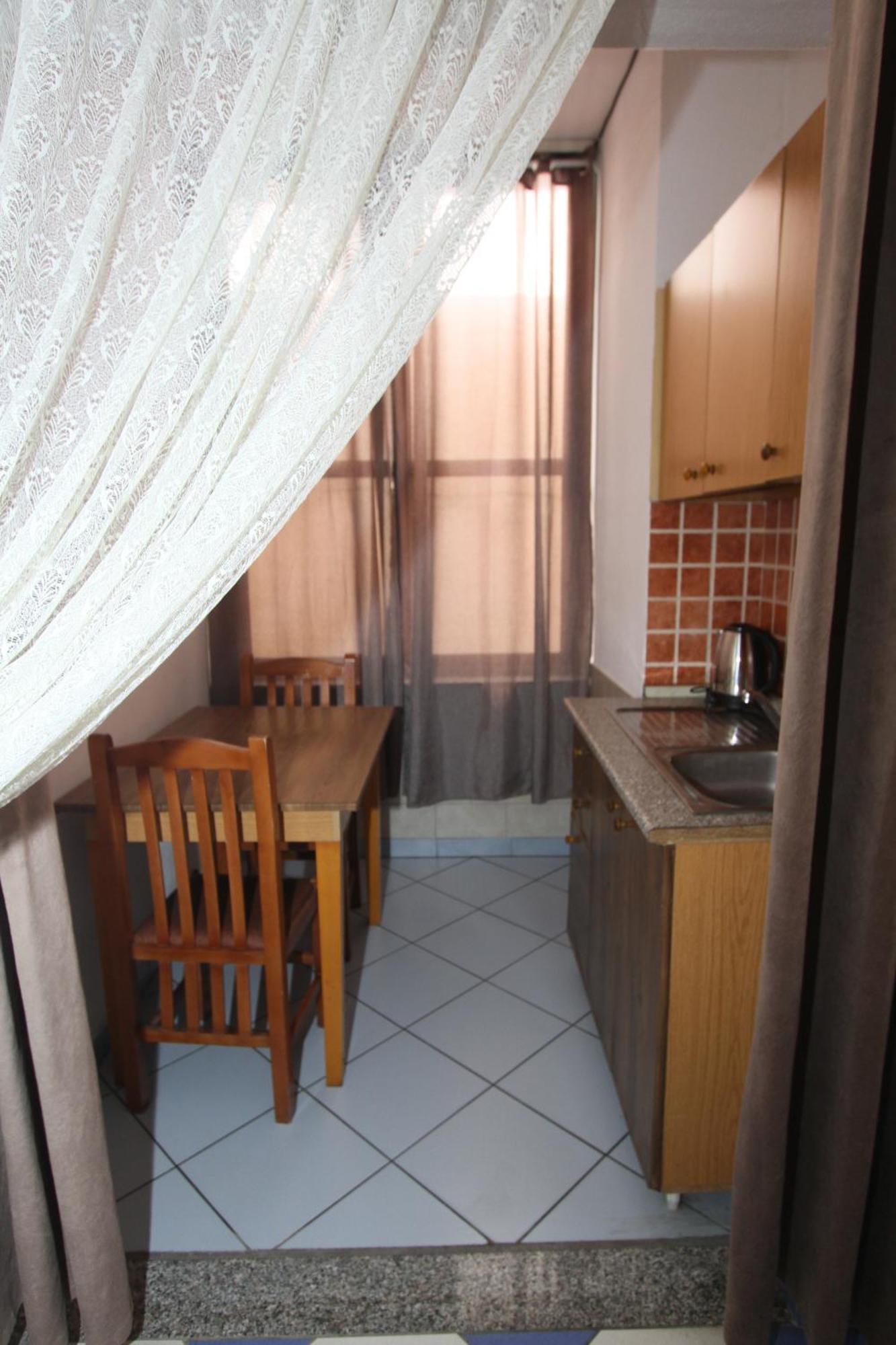 Kompleksi Eli Guest House ดูร์เรส ภายนอก รูปภาพ
