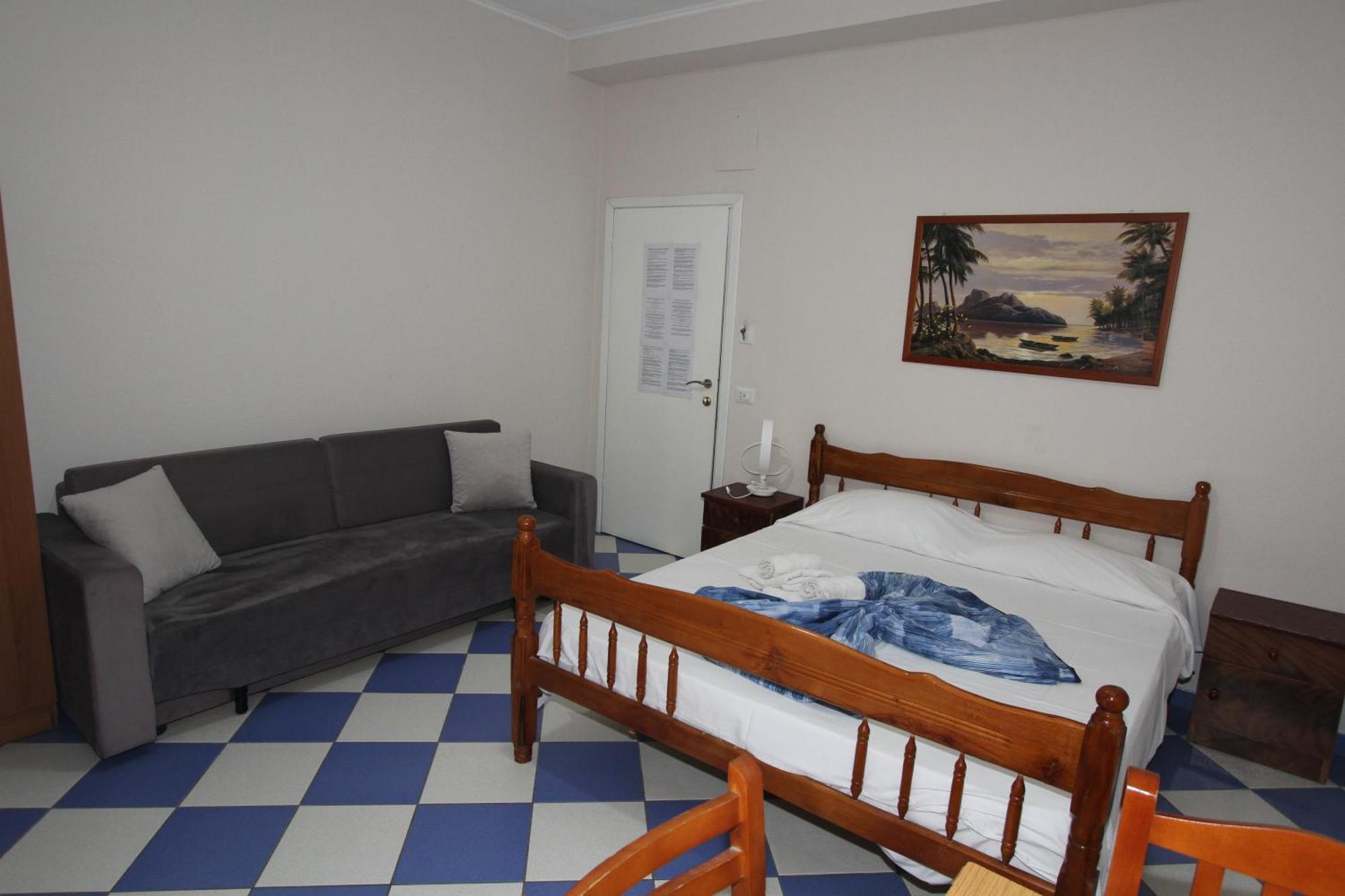 Kompleksi Eli Guest House ดูร์เรส ภายนอก รูปภาพ
