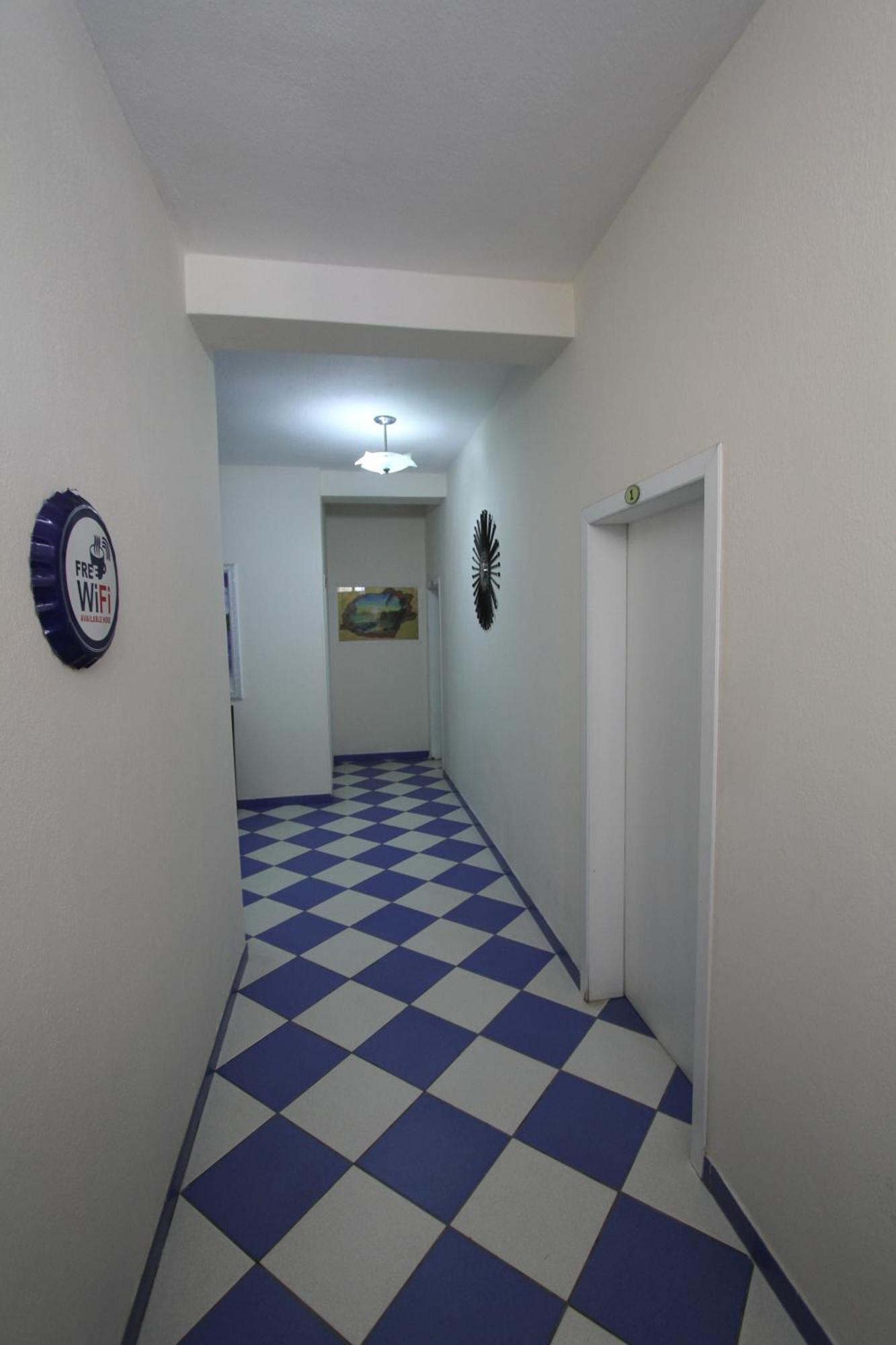 Kompleksi Eli Guest House ดูร์เรส ภายนอก รูปภาพ