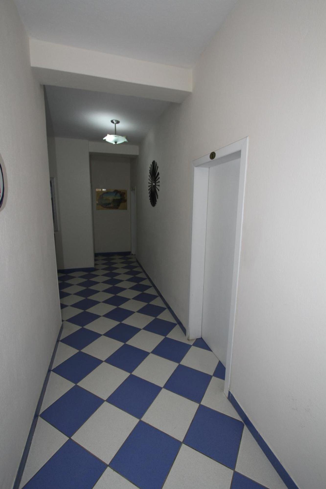 Kompleksi Eli Guest House ดูร์เรส ภายนอก รูปภาพ